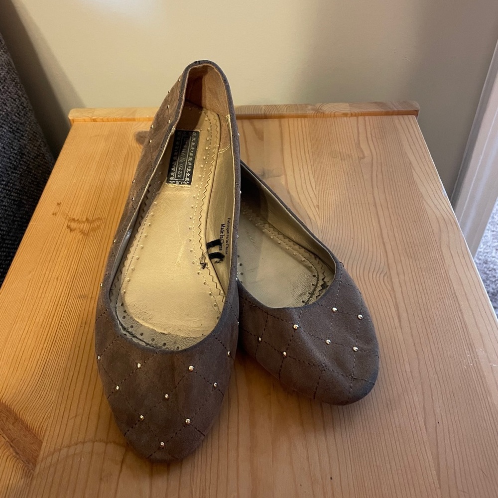Deena & Ozzy Studded Ballet Flats | Size 7